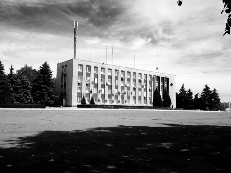 public building in floresti black and white