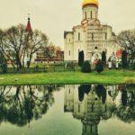 misnk belarus gold dome church reflect on water