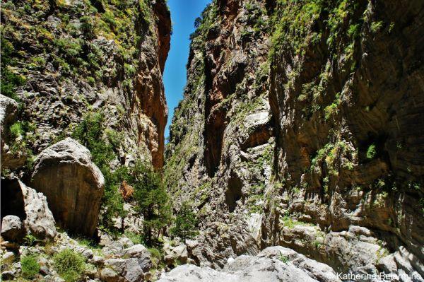 hiking in greece samaria gorge