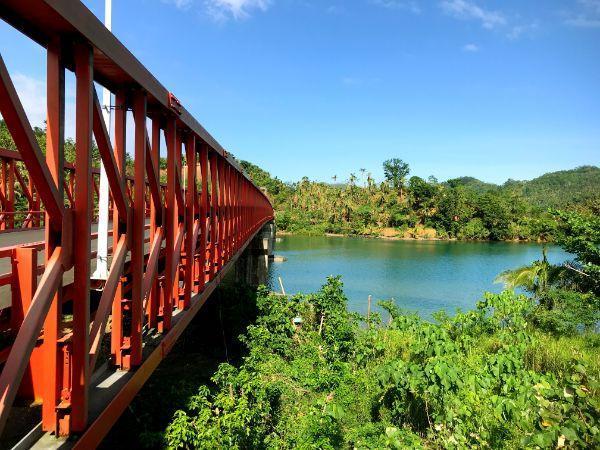 bridge to cagraray island