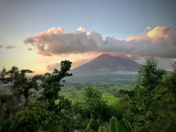 mount mayon clear view from lignon hill at sunset