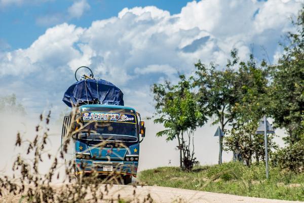 Ένα Ταξίδι με Λεωφορείο στην Αφρική