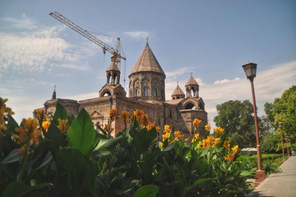 etchmiadzin cathedral armenia photos