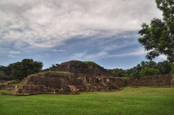 A broad view of the tazumal archeological site