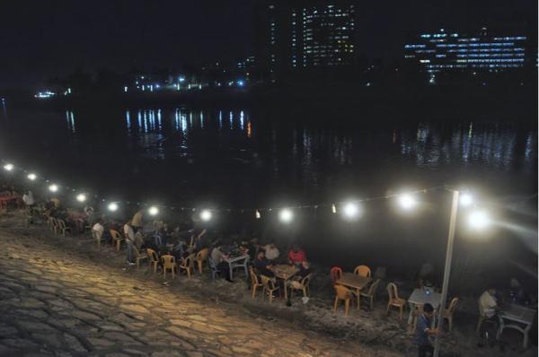 Cute coffee place in on Tigris's riverbank in Baghdad