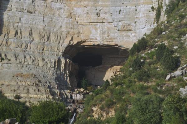 Afqa Cave, lebanon mountain trail