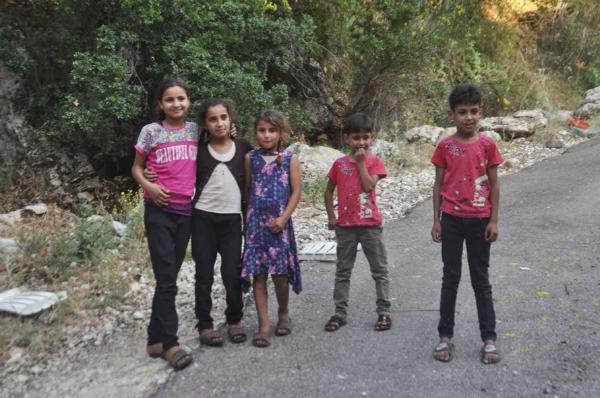 Syrian refugee kids in lebanon