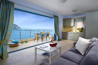 Xenia Residence & Suites παραλία πήλι εύβοια