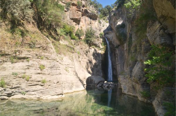 Ο Καταρράκτης του Μανικάτη στην εύβοια