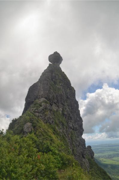 The summit of pieter both mountain seen from the shoulder