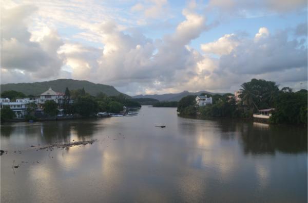 Calm view of La Chaux River in mahebourg from atop the Cavendish Bridge