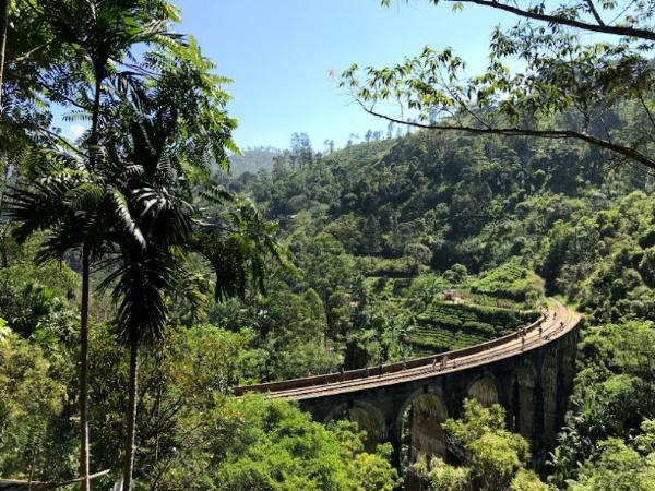 Ella’s famous Nine Arch Bridge