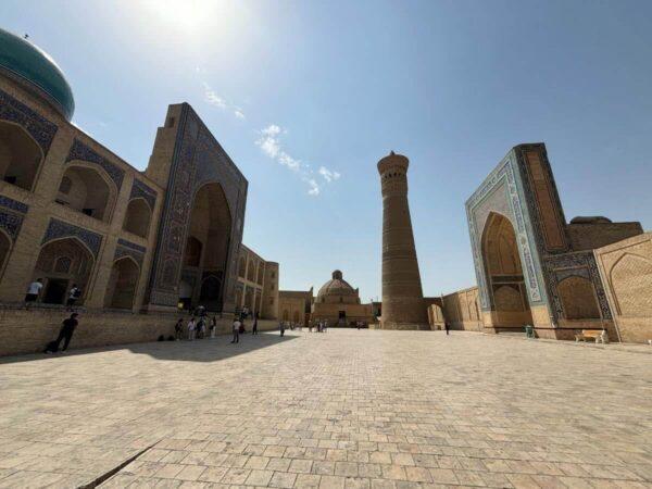 Kalyan Mosque and the Mir-i-Arab Madrasah facing each other