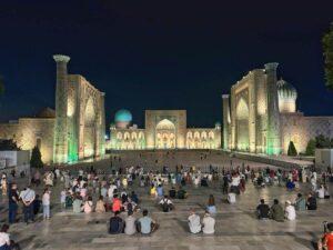 registan square of samarkand at night