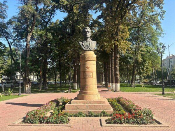 Erkindik Boulevard in bishkek