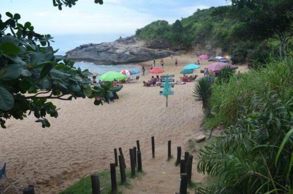 Secluded Praia das Areias Negras near costa azul, rio das ostras